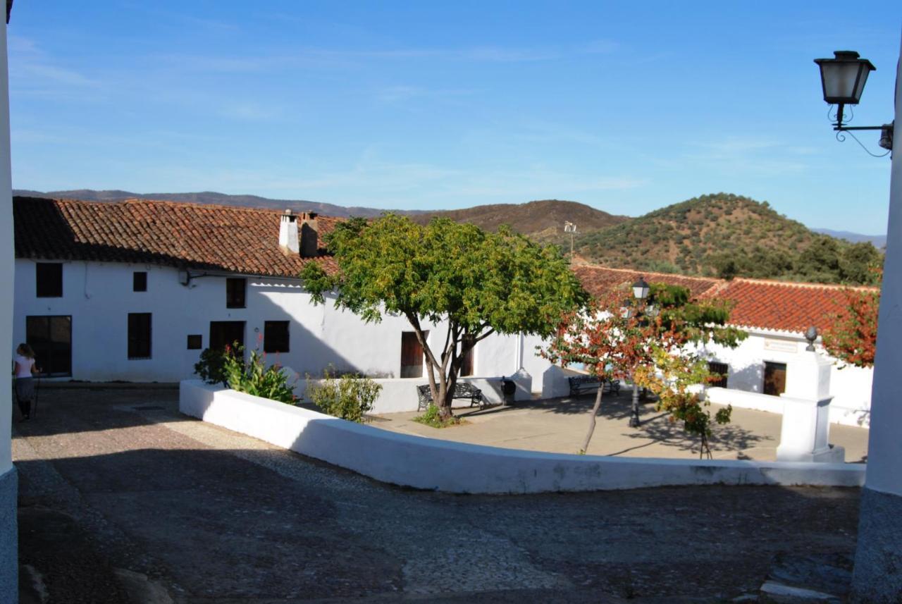 El Alojamiento Rural De Peter Aracena Exterior foto